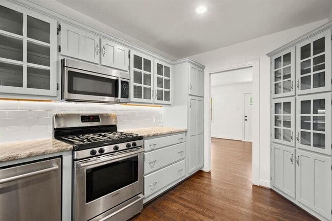 Building Photo - 5805 Bull Creek Rd