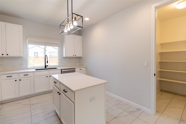 Building Photo - 7701 Donnelley Dr