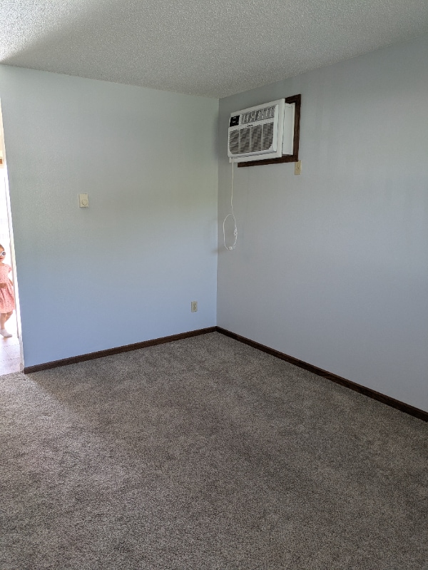 Building Photo - 307 13th Ct