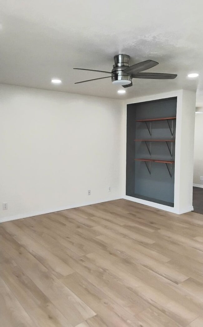 Building Photo - Heritage Hills Four Bedroom