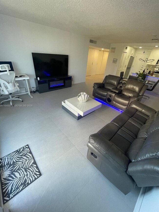 Building Photo - 1401 S Ocean Dr