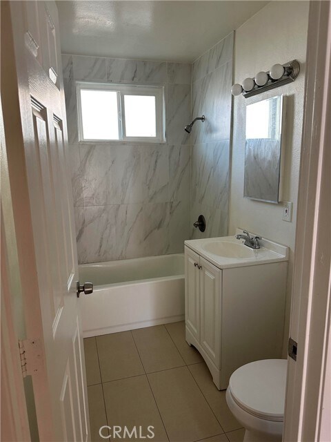 Building Photo - 366 N Vecino Dr