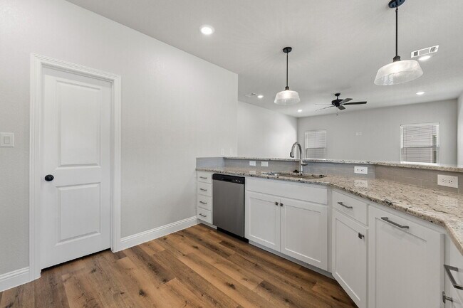 Building Photo - 3-Bed Oasis on Reverie Rd with Spacious 1612 Sq Ft Layout - Perfect for Your Family!
