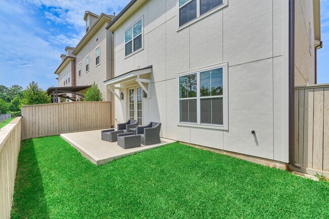 Building Photo - 2037 Carlson Creek Dr