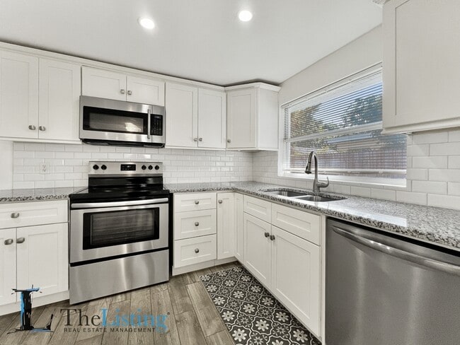 Building Photo - 1716 W Nassau St