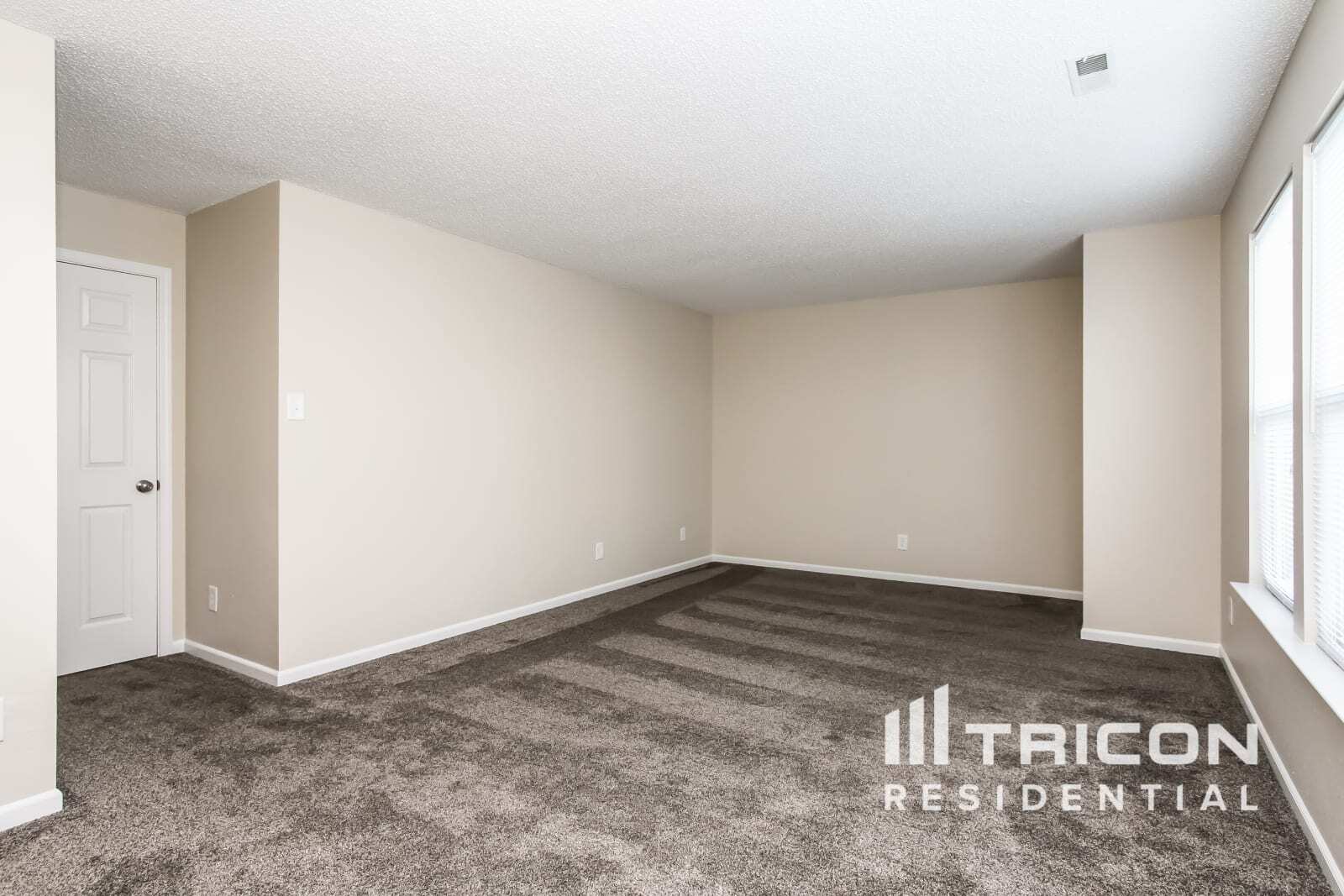 Building Photo - 8731 Ogden Dunes Dr