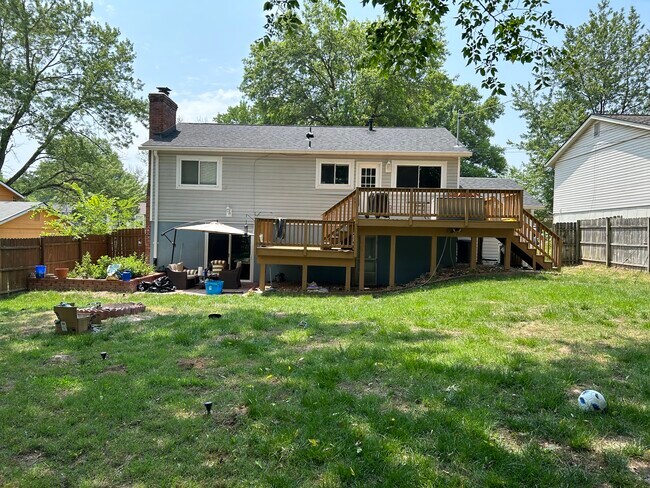 Building Photo - 375 Messina Dr