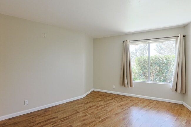 Building Photo - 5708 Baltimore Dr