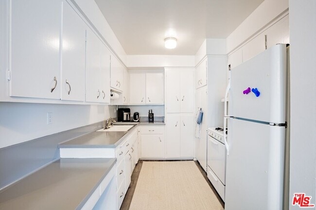 Building Photo - 1449 Butler Ave