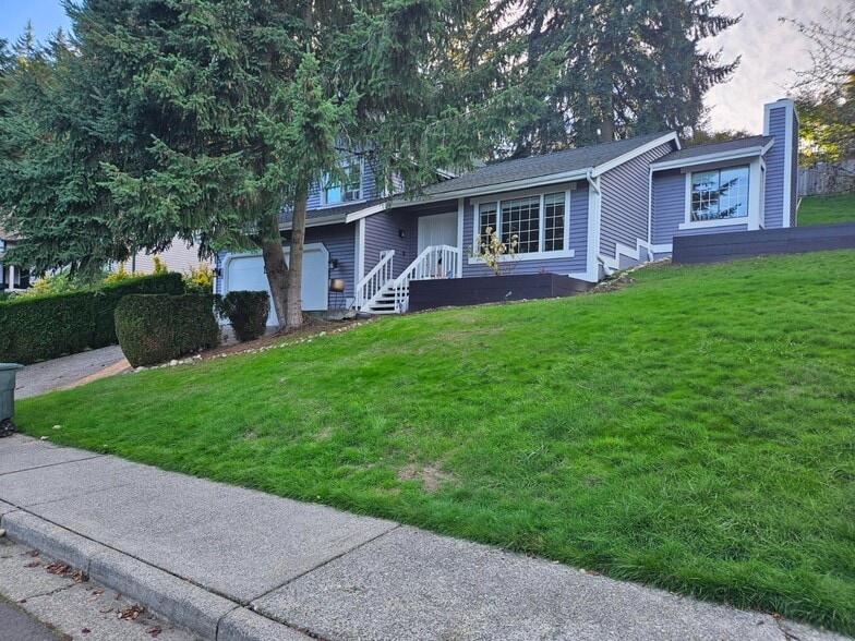 Building Photo - 2455 130th Ave SE