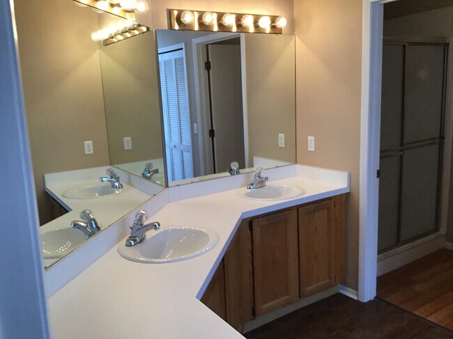 Building Photo - 1263 Wyndham Pine Dr