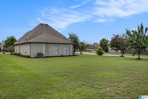 Building Photo - 1012 Garnet Dr