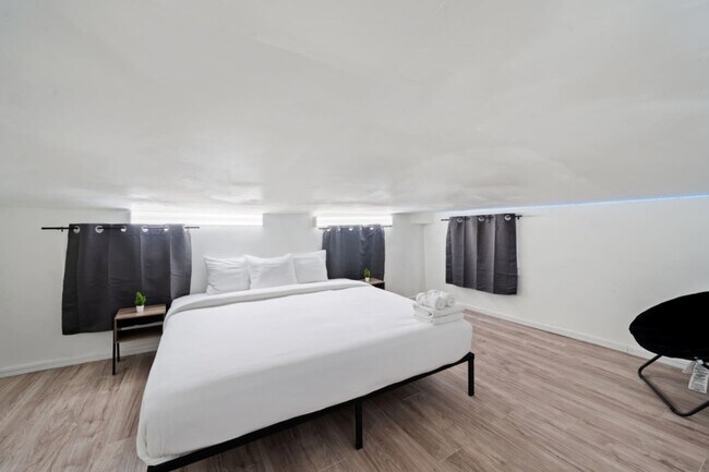 Building Photo - 21 Lord Ave