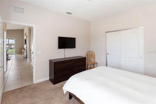 Building Photo - 6616 7th Ave Cir W