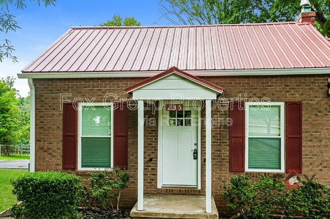 Building Photo - 235 Linwood Rd