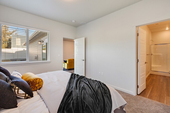 Building Photo - 1414 Mordyl Loop