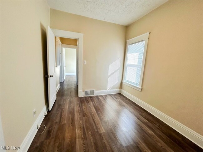 Building Photo - 2454 Cleveland Ave