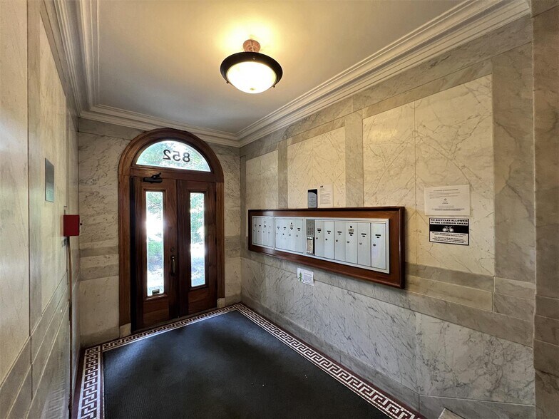 Building Photo - 852 Massachusetts Ave