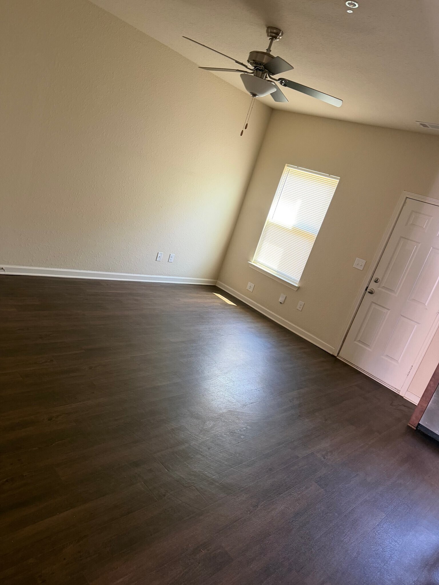Building Photo - 503 Highwood Ln