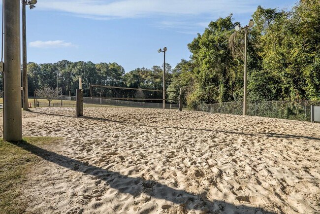 Building Photo - 612 Luckett Ct