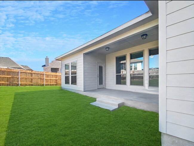 Building Photo - AVAILABLE SOON! APPLY ON OUR WEBSITE!
