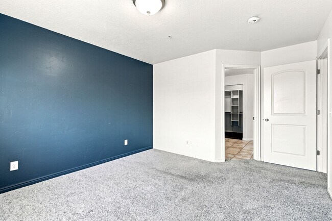 Building Photo - Beautiful Townhome in American Fork!