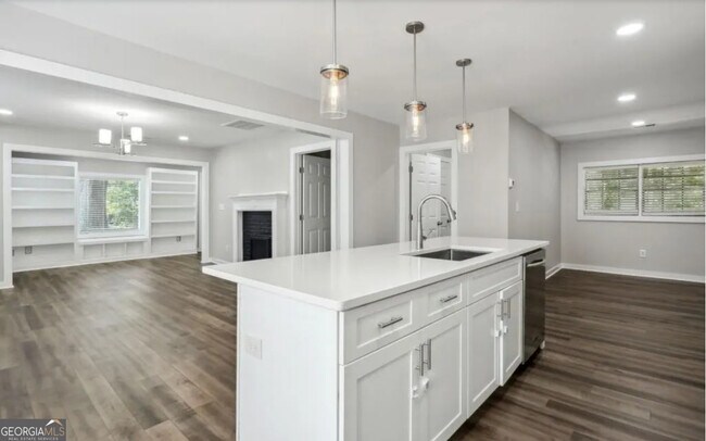 Building Photo - 1295 McClure Ave NW