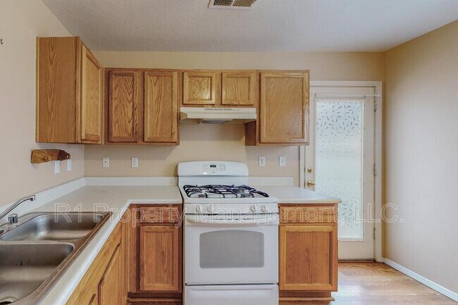 Building Photo - 10728 Hatch Dr NW