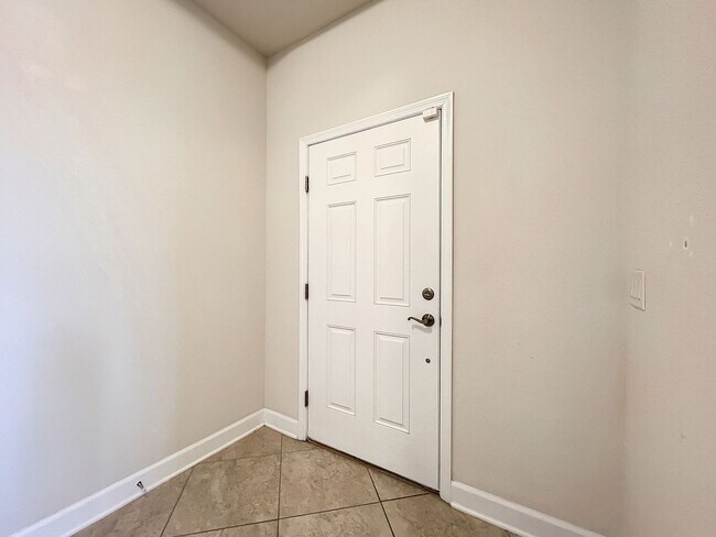 Building Photo - 33147 Shadow Branch Ln