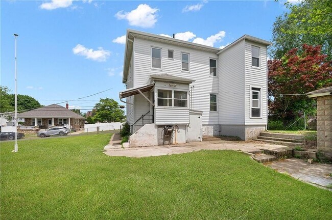 Building Photo - 87 Lyman Ave