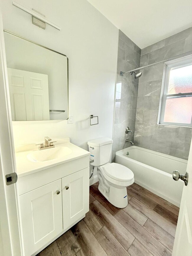 Building Photo - 17-19 Cabot St - 17-1