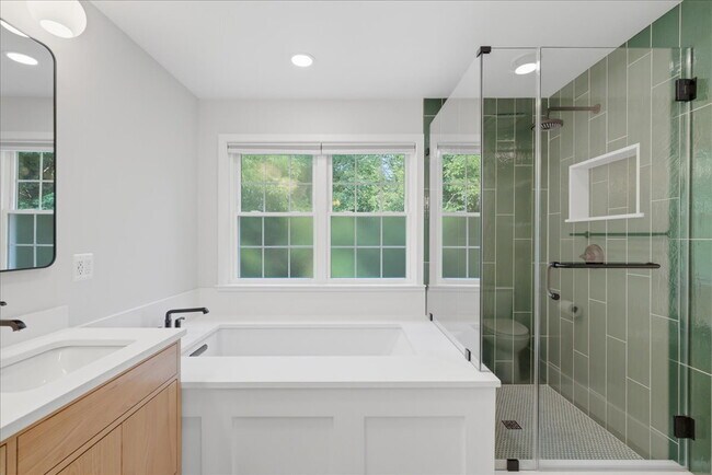 Building Photo - Spacious Broadlands Home Backing to Nature with Expansive Outdoor Living