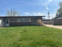Building Photo - 654 Southwell Ln
