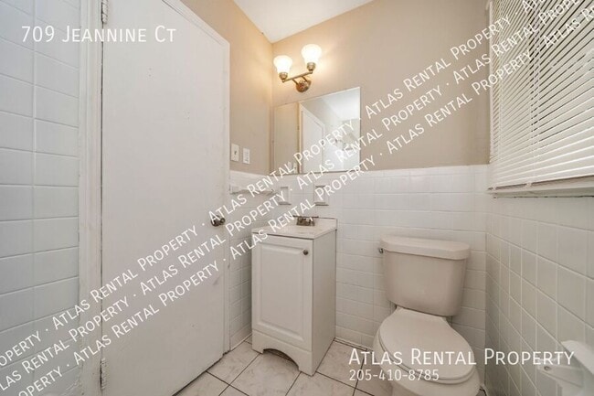 Building Photo - 709 Jeannine Ct