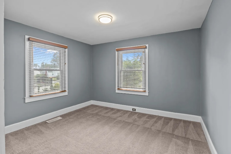 Building Photo - 307 Church St