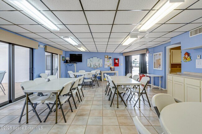 Building Photo - 2465 S Washington Ave