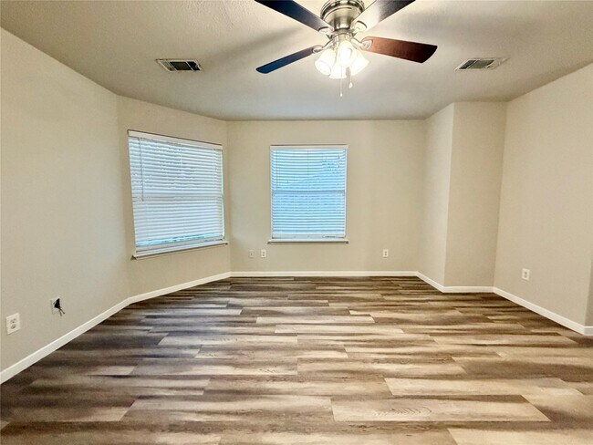 Building Photo - 6827 Autumn Thistle Dr