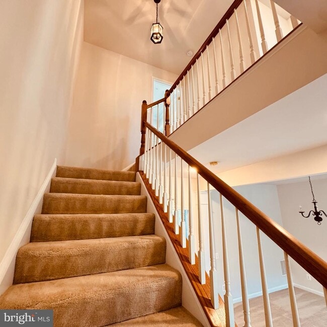 Building Photo - 8936 Singleleaf Cir