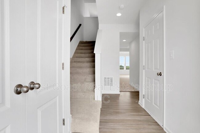 Building Photo - 153 Charterhouse St