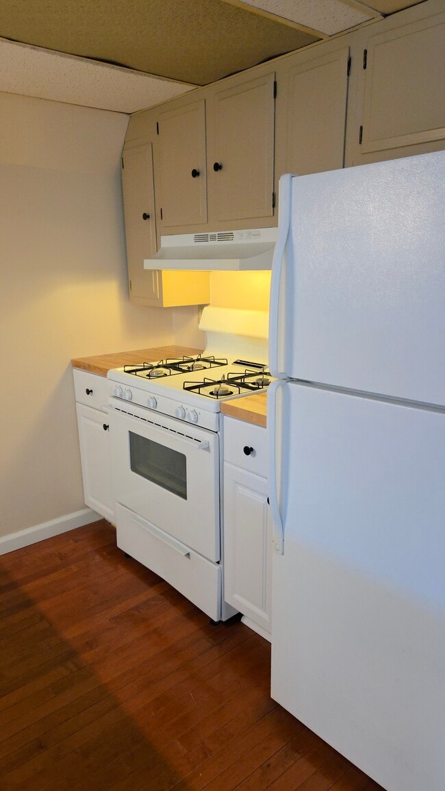 Building Photo - 510 Mercer Rd