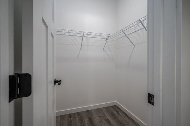 Building Photo - Your New Home Awaits in Hickory! $500 Off ...