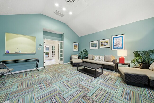 Building Photo - 300 Yarmouth St