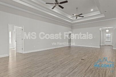Building Photo - 8712 Park Ridge Ct