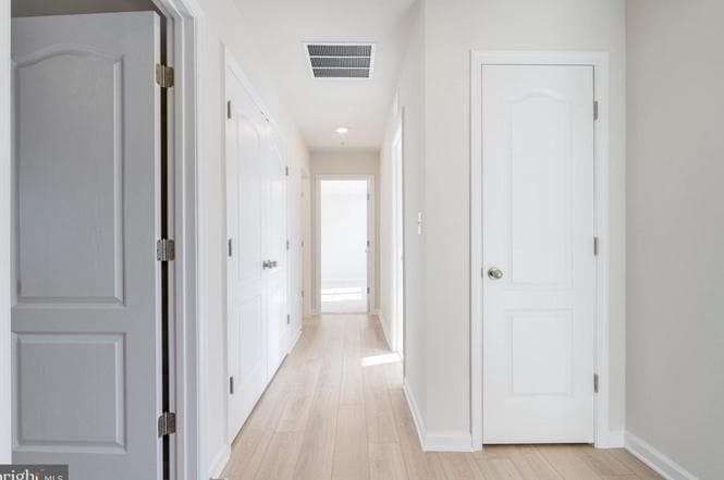 Building Photo - 10810 Meridian Hill Way