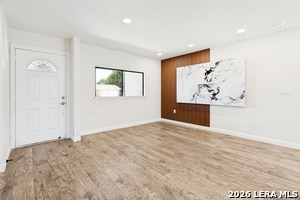 Building Photo - 504 Willow Dr
