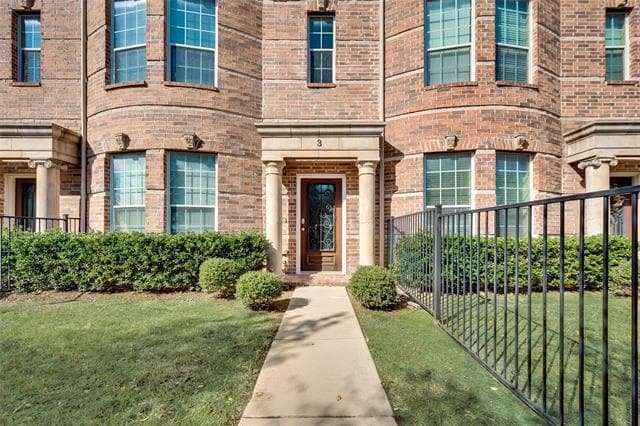 Building Photo - 2500 Rockbrook Dr