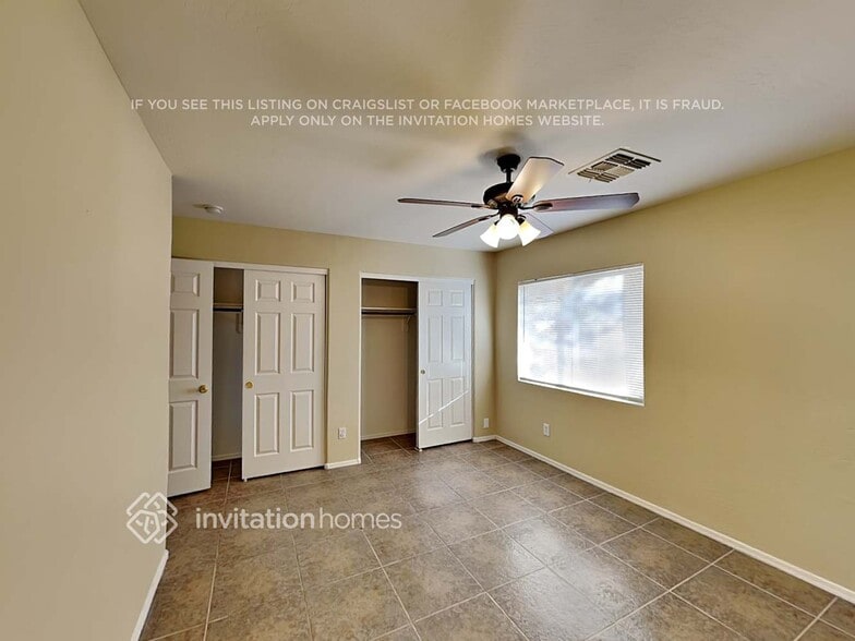 Building Photo - 22059 W Solano Dr