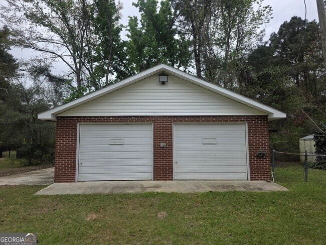 Building Photo - 583 Mill Pond Rd