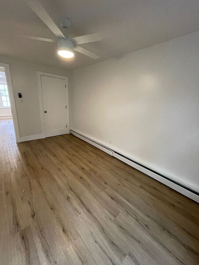 Building Photo - 305 Liberty St