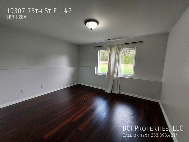 Building Photo - Beautiful 3 Bedroom Rambler Duplex in Bonn...